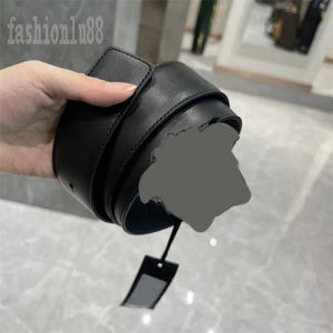 Celrões de cinto Cintos de luxo para homens Designer Tamanho moderno Lazer ajustável Ceinture Black Solid Delicate requintado requintado da moda portátil Belt PJ017 B23