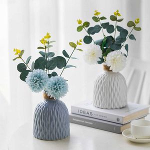 Vases Modern Plastic Vase Home Decor European Imitation Ceramic Rattan Flower Arrangement Nordic Wedding Decorations Unbreakable Pot P230411