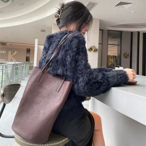 Lekkie luksusowe wszechstronne wszechstronne szykowne koszyk warzywny Bag damski Przeciętny Nowy wiosna/lato moda torba wiadra Trend Macaron Crossbody Torka Białe niebieskie brązowe śliwki 00