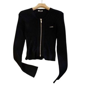 Miumius camisola designer moda feminina outono e inverno nova menina quente fino ajuste fino malha cardigan estilo esportivo