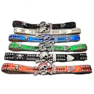 Anpassad bling BB -bälte Studded Diamond Pu Leather Strap Black Skull Buckle Western Cowboy Belt för män