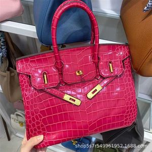 Platinumdesigner Tote Bag Crocodile Stone Cowhide Real Pendlare stor kapacitet One Shoulder Crossbody Factory Hand Grubging Gradual Change