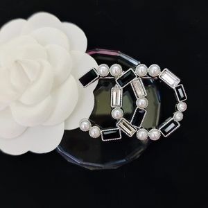 여자 JEWLERY PEARL CRYSTAL BROOCHES 디자이너 브랜드 편지 브로치 결혼 결혼 파티 선물