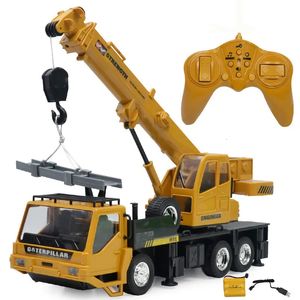 Diecast Model RC Hoist Crane Truck Engineering Car Toys for Children Boysh Birthday XmasギフトリモコンDerrick Freight Elevator 231110