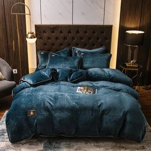 Комплекты постельного белья Midune Solid Milk Velvet Black Gold Series Комплекты постельного белья в полоску Пододеяльник Плоская простыня Наволочка зимняя теплая кровать Queen 231110