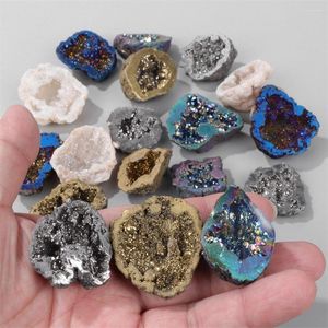 Kolye Kolyeleri 1 PC Düzensiz Doğal Kristal Kuvars Druzy Geode Kolye Aksesuar Cazibesi El Yapımı Takı Kadın Erkekler Toptan