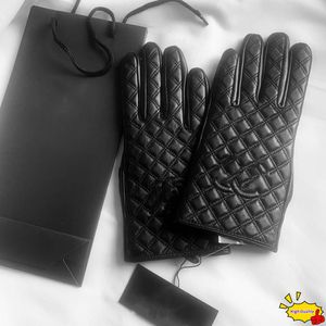 Guanti invernali in pelle da donna Morbida pelle di pecora touch screen per il ciclismo con caldi guanti isolanti in pelle di pecora con punta delle dita 7W5E