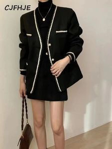 Womens Wool Blends CJFHJE Black Thicken Coat Women Autumn Fashion Button Up V Neck Winter Coats Vintage Long Sleeve Loose Elegant Lady Jackets 231110