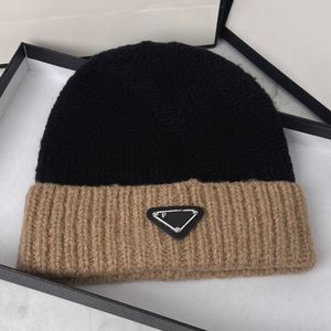 Modedesigner-Schädelkappen Markenbriefdruck Wolle Strickmützen Beanie-Mütze Herbst-Winter-Damen ausgestattet Warmhalten Hut Mode-Accessoires