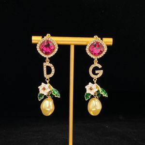 Lyxvarumärkesdesign 14K Ruby Flower örhängen