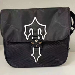 Trapstar çantası Erkek çantası Tasarımcı Lüks crossbody messenger çanta Moda naylon Omuz Çantaları Gündelik Çiftler için Trendy omuz çantası Basit iş giysisi kadın kanvas çantalar