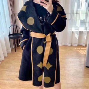 Kadın Yün Karışımları Tasarımcı Sonbahar Kış Kadınları Outerwaer Modaya Moda Klasik Mektup Desen Kadınlar Katlar Batrobe Stil Asya Boyutu S M L OPFX