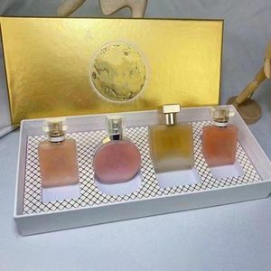 Festival Gift Perfume 4Pcs Set Incense Scent Fragrance unisex 4*25ML Frosted Glass Perfume Kit for Woman