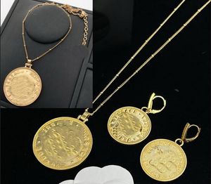 NEW Fashion Banshee Necklace Bracelet Coin Medusa portrait Pendants Stud Earring Hairpin Sets Brass Ladies Designer Jewelry gifts MS19 -- 501