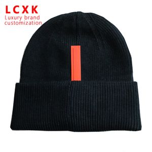 BeanieSkull Caps Luxury Winter Fashion Warm Knitted Wool Hat Solid Color Letter Pasted Warm Hat Mens Womens Casual Brand Ear Protection Hat 230412