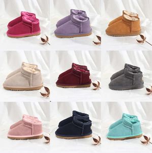 2024 Australien Warme Stiefel Mini Half Snow Ankle Boot Klassischer Winter Vollfell Flauschiger Pelz Baby Kinder Jungen Mädchen Plateau Booties Kastanie 6632ESS