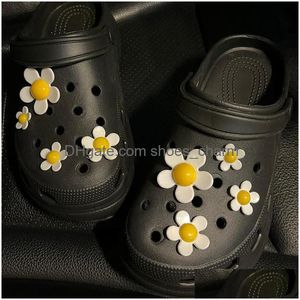 Ayakkabı Parçaları Aksesuarlar Çiçekler Takım Oyuncak Toka Tedap Pvc Sevimli Diy Slipper Noel Kids Partisi Fit Croc Hediyeleri Bileklikler Dam Deli DH8DG