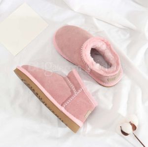 Scarponi da neve Scarpe per bambini Stivali australiani caldi per bambini Mini metà per bambini Con fiocchi Scarpe bowknot per ragazze Scarpe da ginnastica per bambini Calzature in pelle 5512ESS