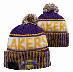 Lakers Beanies Los Angeles Beanie Cap Wool Warm Sport Knit Hat Basketball Nordamerikansk lag Striped Sideline USA College manschetterade Pom Hats Män kvinnor A2