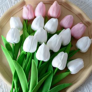 Pu tulipany sztuczny kwiat prawdziwy dotyk biały tulipan sztuczny kwiat do dekoracji domowej jedwabne bukiety kwiatowe panny młodej