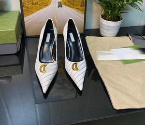 2023LUXURY 디자이너 하이힐 유행 여성 샌들 해커 프로젝트 나이프 여성 펌프 8cm 웨딩 포인트 신발 섹시한 가죽 밑창과 상자
