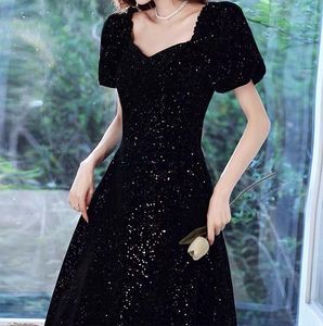 Runway Dresses 2023 Black Celebrity Elegant Shiny A-Line Sexig fyrkantig krage backless Long Bling Host Pageant Prom Evening Party klänningar