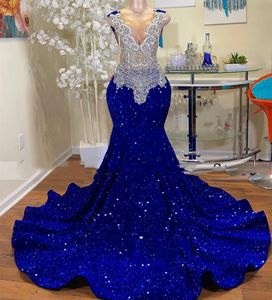 Luxury Royal Blue Prom Abito 2023 Dubai con perline Crysatl Velvet Sirened sirena Lunga sera Abiti formali Robe De Soiree Vestidos Feast Customed