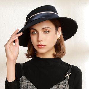 Stingy Brim Hats Fashion For Women Winter Fedoras Wool Felt Hat British Retro Jazz Ladies Pink Cap Leisure