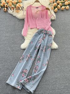 Dostyki dla kobiet słodkie koreańskie różowe 3 sztuki zestaw do dzianiny kamizelka kamizelki filtra przeciwsłoneczna kwiatowy nadruk szerokie nogi dżinsowe spodnie Suits 230411