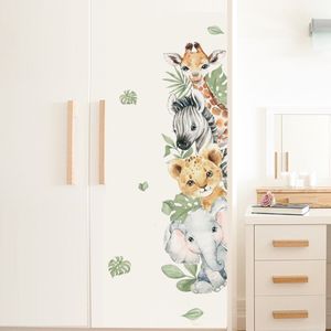 Adesivi per porte per decorazioni murali Simpatici animali della giungla Elefante Giraffa Adesivo acquerello per camera dei bambini Baby Nursery Decals Home 230411