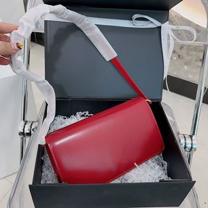 Nuova borsa per cosmetici di design semplice con patta tinta unita borsa durevole cinture regolabili borse a tracolla borsa da donna classica di lusso elegante in vera pelle