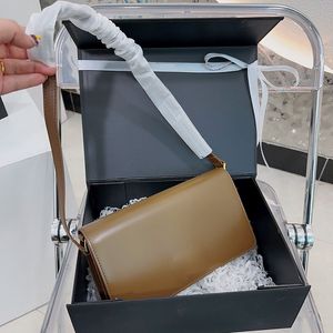 Nuova borsa cosmetica di design di lusso Borsa a tracolla con patta Tinta unita Borsa durevole Cinture regolabili Borse a tracolla Borsa da donna classica di lusso elegante in vera pelle