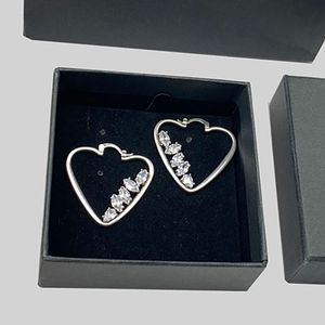 Luxury Diamond Stud örhängen Simple Love Style Women Ear Studs Set Designer Jewelry Earrings Valentine Day Gift Style Nice