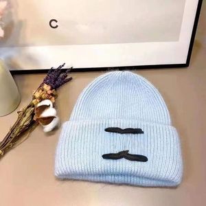 Designer Brand Men's Beanie Hat Women's Autumn and Winter Small Fragrance Style Warm Fashion All-match Letter Knitted Hats