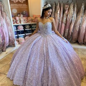 2024 Lavender Blowly Sweetheart Crystal Applique Bow Quinceanera Sukienki z piłką z ramion festyka słodkie vestidos de 15 dziewcząt