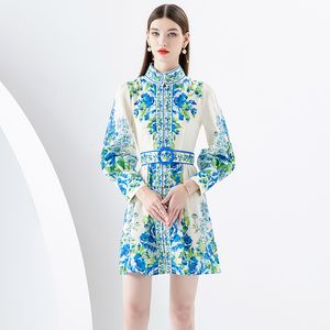 Uzun Kollu Parti Çiçek Mini Elbise 2023 Kadın Tasarımcı Retro Baskı Mock Boyun Tatili Zarif Dantelli Elbiseler Kemer Tatlı Kız Doğum Günü Bayanlar İnce A-Line Frocks