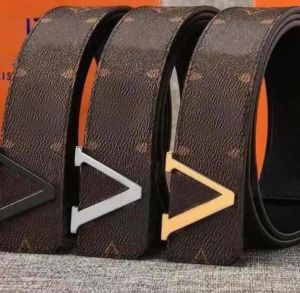 2023 Fashion Big Buckle Leather Leather Belt No Box Designer Men Women High Juky Mens Belts AAAAA111