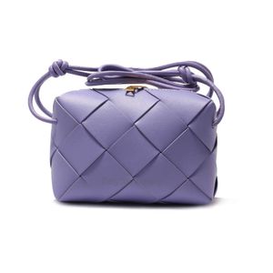 デザイナーバッグボッテガリーベネッタリー韓国の春と夏の小さな正方形のバッグカメラバッグレザーバッグ女性用織りバッグ