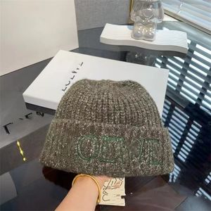 2023 Beanie Gift hat bonnet Scarf Fashion Skullcap Designer Men's and Women's Knitted Autumn Woollen Caps Alph