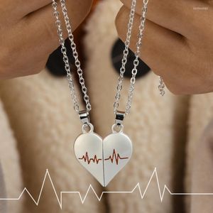 Naszyjniki wisiorek 2pcs romantyczny elektrokardiogram kochaj magnetyczny naszyjnik do pary mody brzoskwiniowy metalowy metal dwuczęściowy