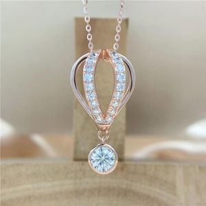Подвесные ожерелья Iced Moissanite Воздушный воздушный ожерелье Женщины S925 Silver Lab Diamond INS Jewelres Kitch
