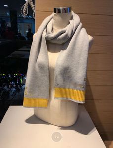 Designer Winter Scarf Cashmere Scarf Mäns kvinnors sjal halsduk en varm och bekväm modetillbehör kashmir