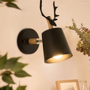 Vägglampor ledde gevir lampa trä nordiska vintage loft barnrum rum sovrum i sängen säng trappa hemljus dekoration