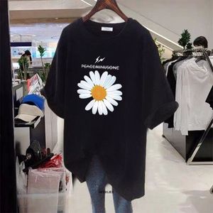 Koszulka damska duża rozmiar 6xl 150 kg Summer Floral Women T Shirts żeńskie krótkie rękawe o szyja swobodne tshirty luźne blaty białe czarne duże koszulki 230413