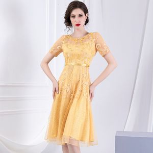 Casual Dresses Early autumn style round collar slim mesh yarn dress short sleeve high waist Embroidered Beaded A-shaped dresses230413