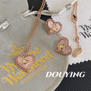 24SS Designer Fashion Viviene Westwoods Ban Native Saturn med Diamonds Pink Love Fritillaria Rose Gold Necklace Womens Light Luxury Temperament High 20255