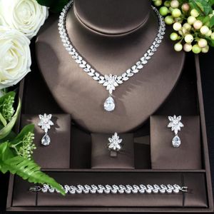 Collana Orecchini Set Moda Donna Gioielli Forma elegante Bracciale CZ da sposa Anello 4 pezzi Grande matrimonio per la sposa N-203