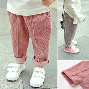 ズボンの子供のパンツコーデュロイキッズ冬の秋の服の女の子の男の子ハーレムパンツ幼児の厚い暖かいフリース231113