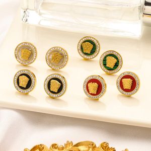 Designer Stud Earrings 18 Gold Plated Portrait Jewelry Love Gift Earrings Black Stainless Steel Round Earrings Luxury Family Wedding Gift Jewelry Wholesale ZG1850