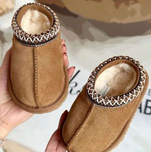 Barnstövlar tasman tofflor australien ultra mini plattform boot för flickor tazz slip-on snö barn ull australie komfort vinter designer skor kvinnor uggsity yi5577ess